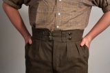 Shorts, Modell 1930 in Altmessing meliert.